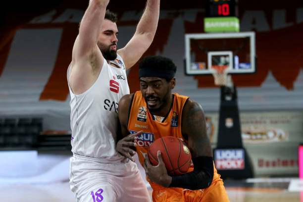 中场控制 中场控制